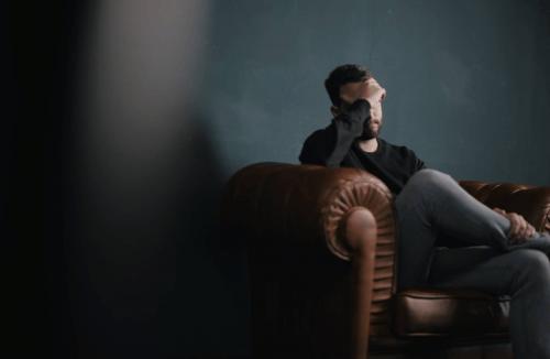 5 hétköznapi szokás, ami növeli a depresszió kockázatát